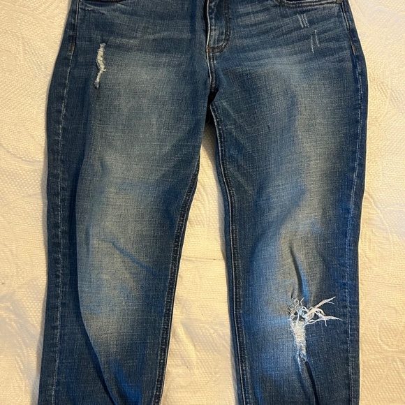 Women’s KUT from the Kloth Brand Cuffed Capri Distressed Blue Jeans | Size 6 - Picture 2 of 10